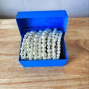 Multi-strand Pearl Stretch Bracelet